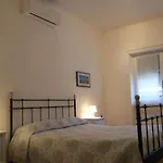 Romolo House