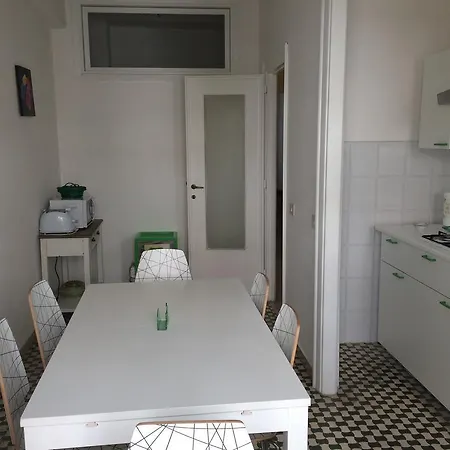 Сasa de vacaciones Romolo House *