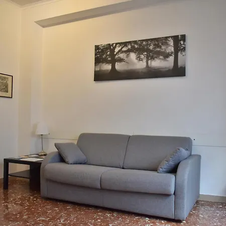 Сasa de vacaciones Romolo House