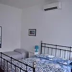 Romolo House